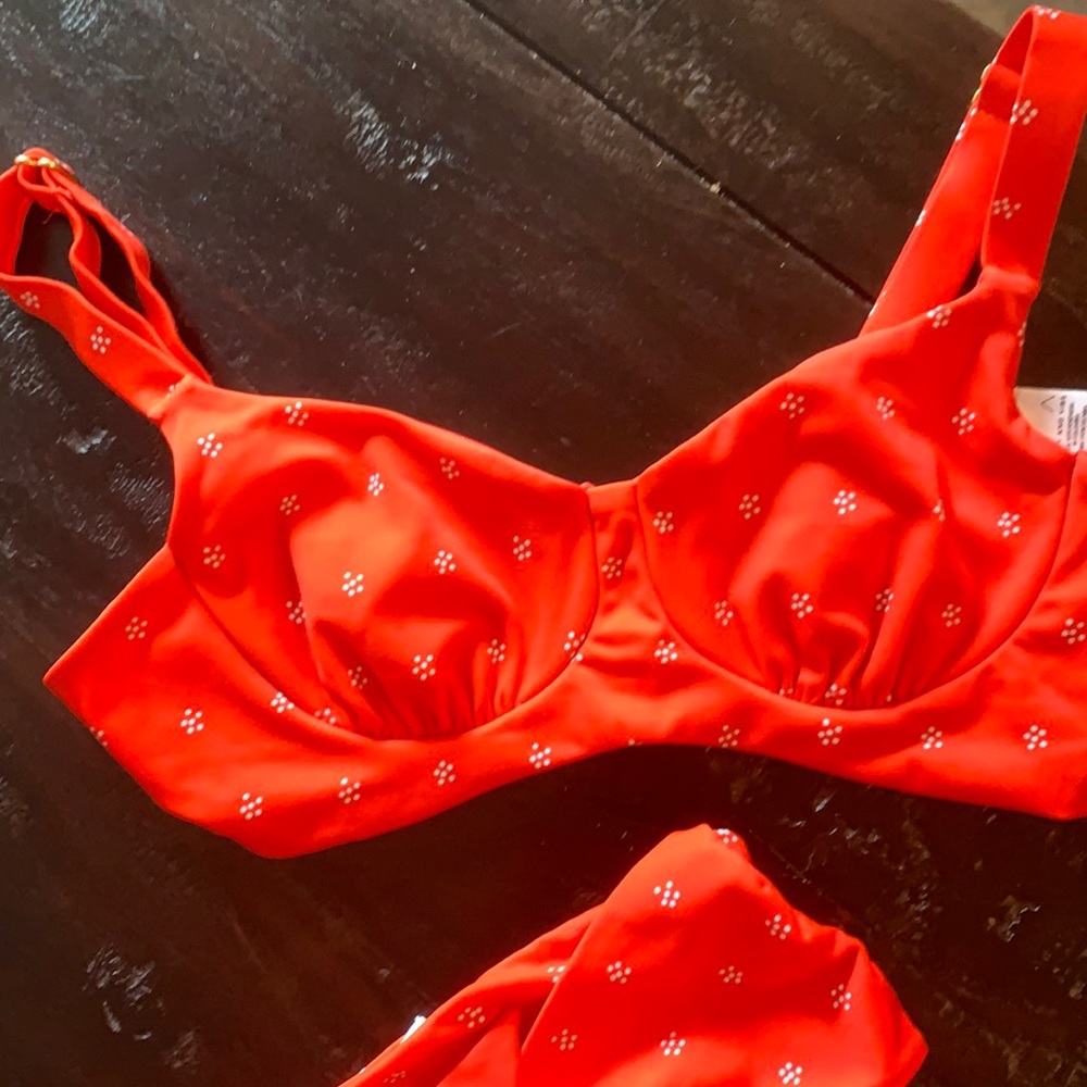 Kitty and Vibe - Sophia Underwire Top